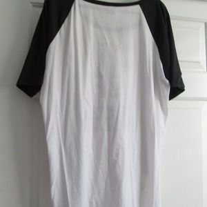 torrid Tops - Torrid white long City of Angels Baseball Tee 2X torrid Tops - Torrid white long City of Angels Baseball Tee 2X